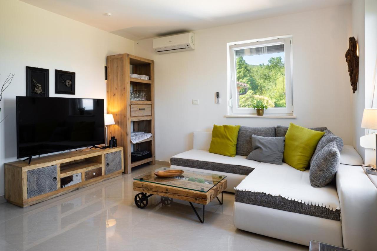Ferienhaus Nera 플로민 외부 사진